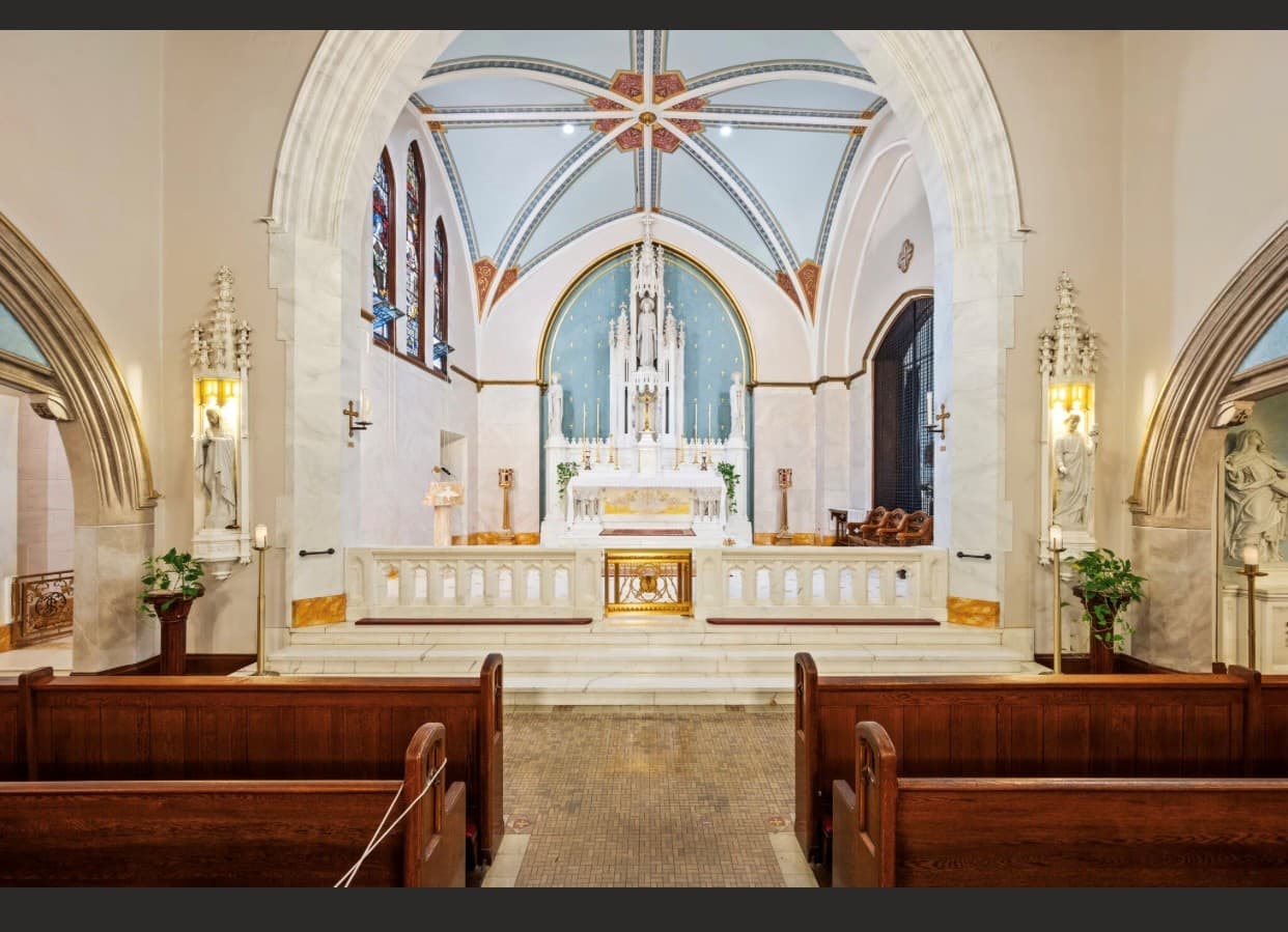 Altar at a CIVITAS DEI Mass — the heart of every TOWNSHIP